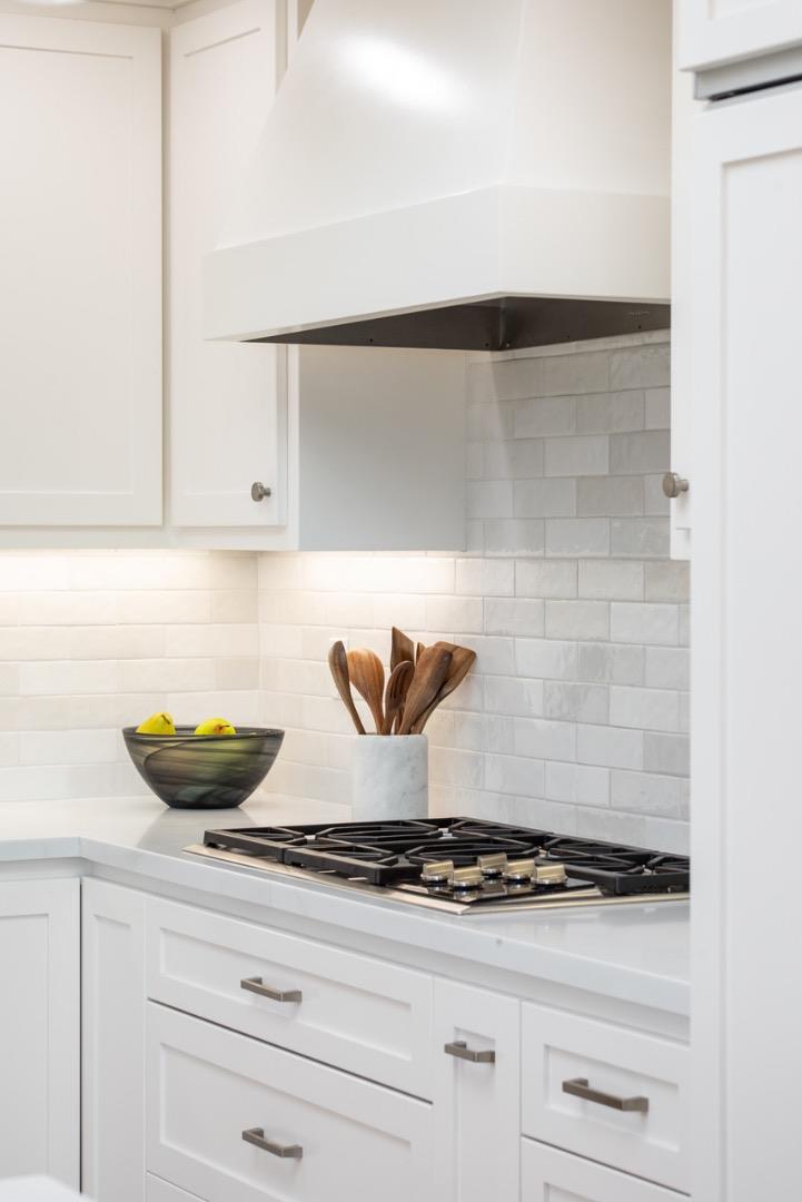 Detail Gallery Image 4 of 32 For 3342 Melendy Dr, San Carlos,  CA 94070 - 4 Beds | 2/1 Baths