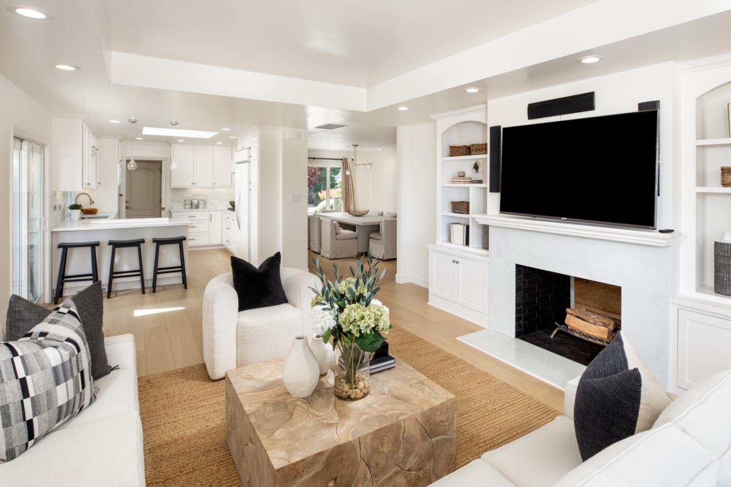 Detail Gallery Image 6 of 32 For 3342 Melendy Dr, San Carlos,  CA 94070 - 4 Beds | 2/1 Baths