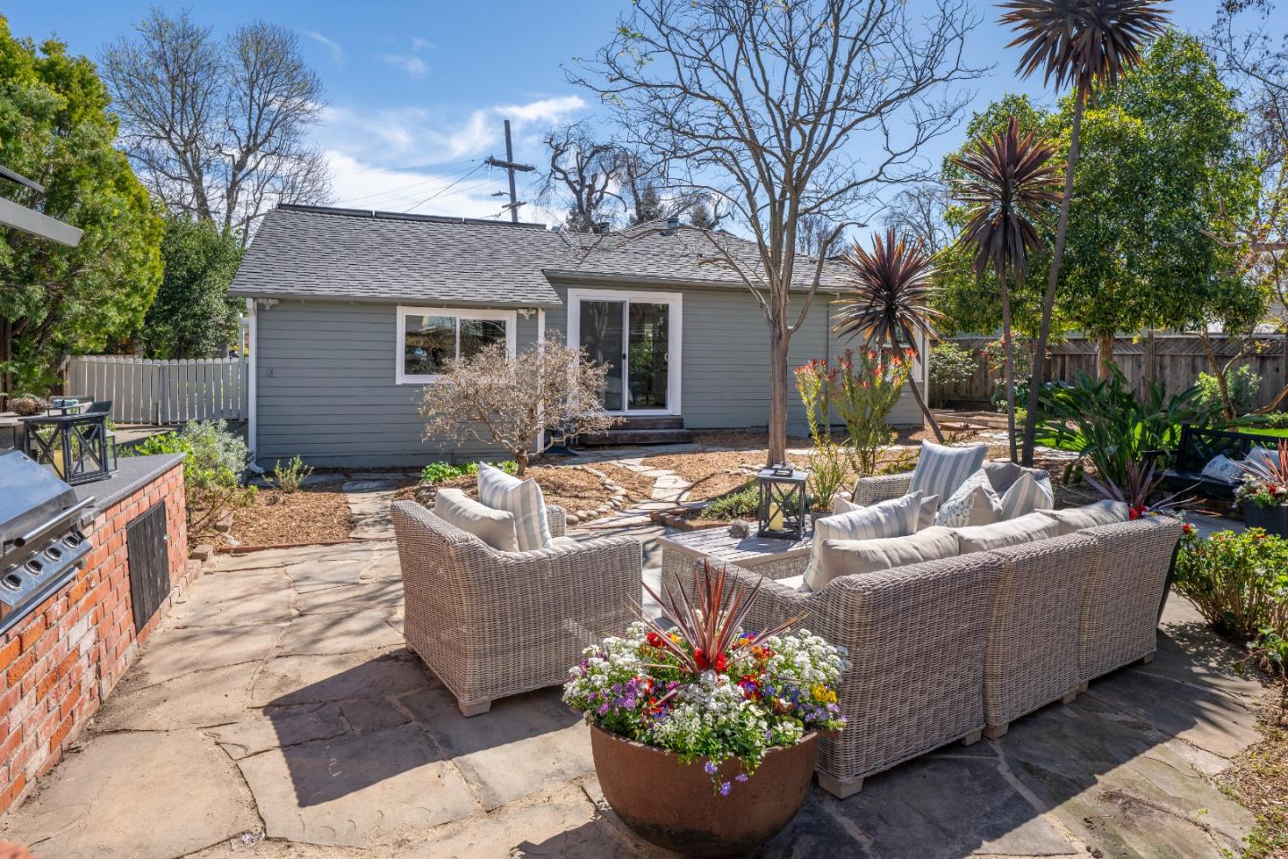 Detail Gallery Image 19 of 25 For 3 Delmar Ct, Redwood City,  CA 94063 - 3 Beds | 1 Baths