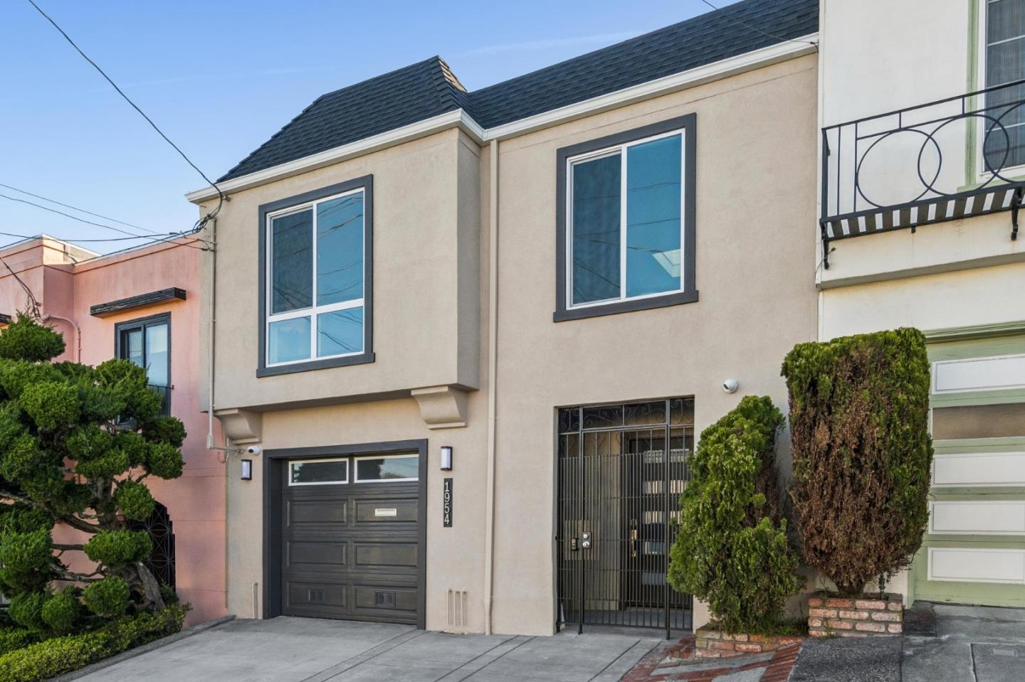 Detail Gallery Image 2 of 47 For 1954 29th Ave, San Francisco,  CA 94116 - 3 Beds | 3 Baths