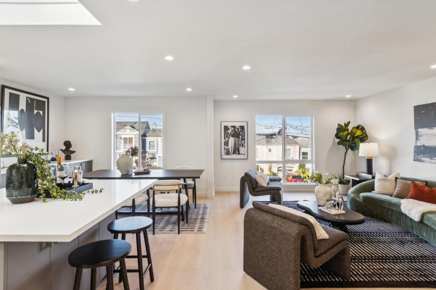 Detail Gallery Image 6 of 47 For 1954 29th Ave, San Francisco,  CA 94116 - 3 Beds | 3 Baths