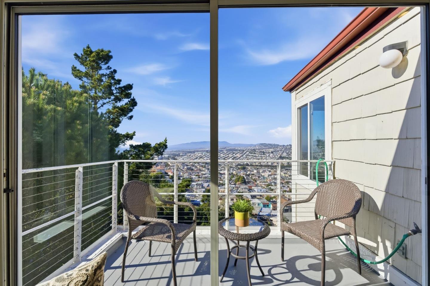 Detail Gallery Image 18 of 98 For 480 Pointe Pacific #1,  Daly City,  CA 94014 - 2 Beds | 2 Baths