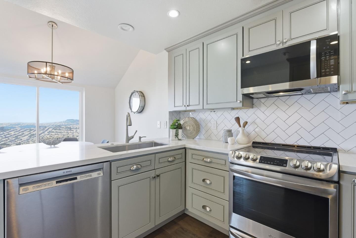 Detail Gallery Image 47 of 98 For 480 Pointe Pacific #1,  Daly City,  CA 94014 - 2 Beds | 2 Baths