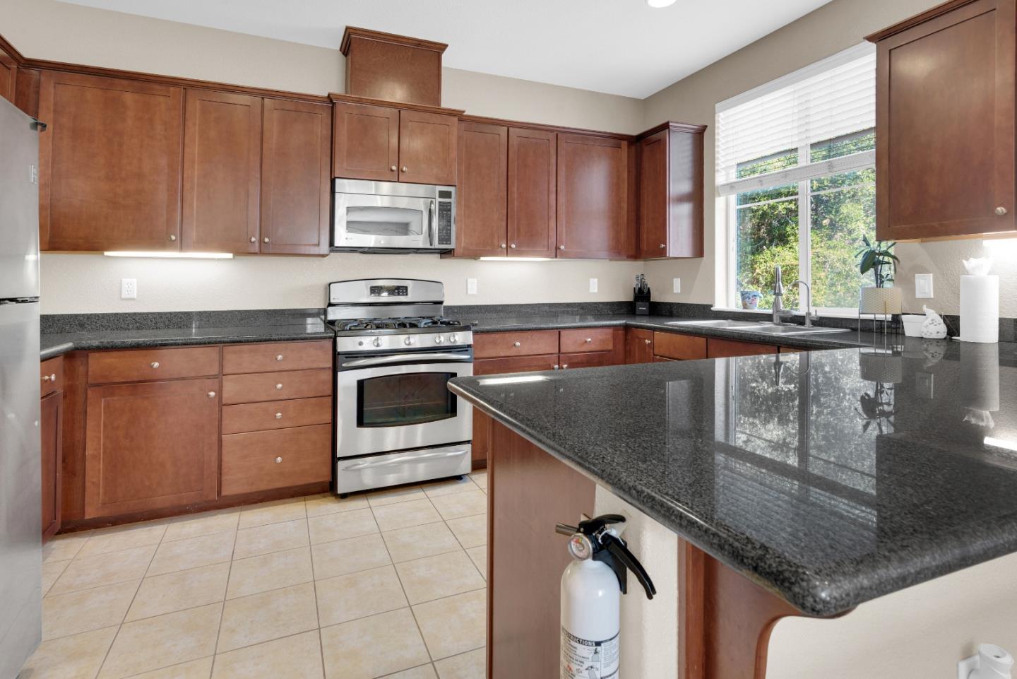 Detail Gallery Image 8 of 27 For 3592 Broad St #204,  San Luis Obispo,  CA 93401 - 2 Beds | 2 Baths