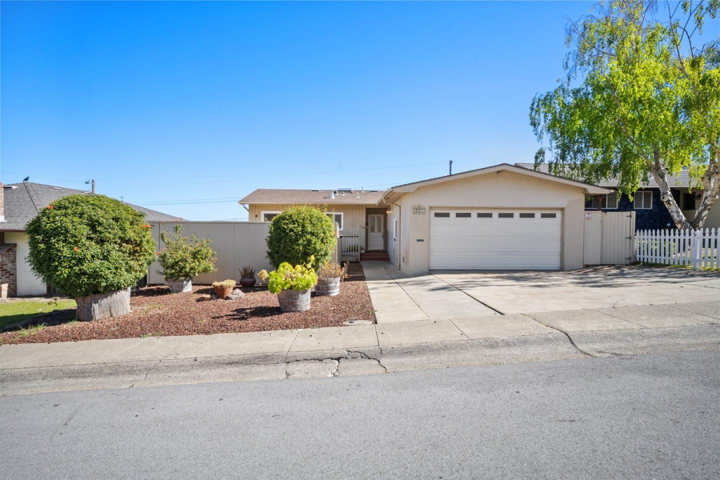 Front Image Thumbnail for ML82038568