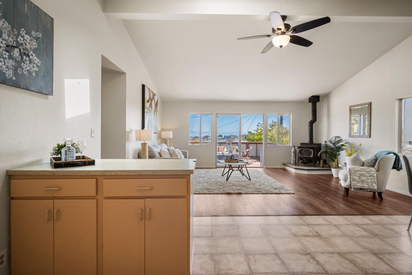 Detail Gallery Image 12 of 38 For 486 Hawthorne Ave, San Bruno,  CA 94066 - 3 Beds | 2 Baths