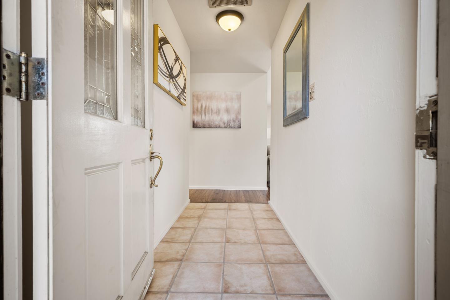 Detail Gallery Image 3 of 38 For 486 Hawthorne Ave, San Bruno,  CA 94066 - 3 Beds | 2 Baths