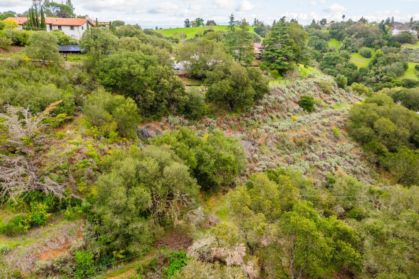 Detail Gallery Image 10 of 14 For 27388 Sherlock Ct, Los Altos,  CA 94022 - – Beds | – Baths