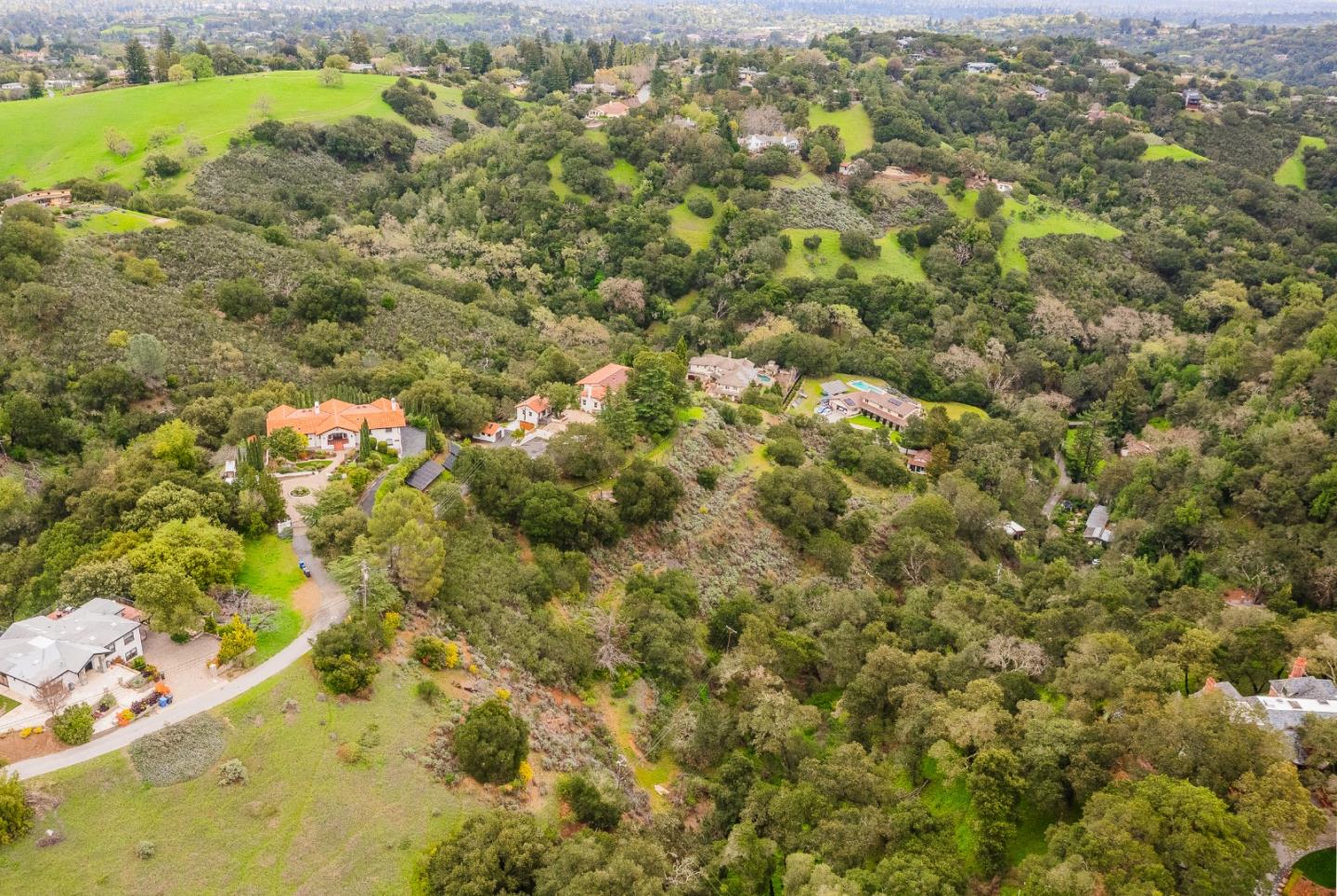 Detail Gallery Image 2 of 14 For 27388 Sherlock Ct, Los Altos,  CA 94022 - – Beds | – Baths