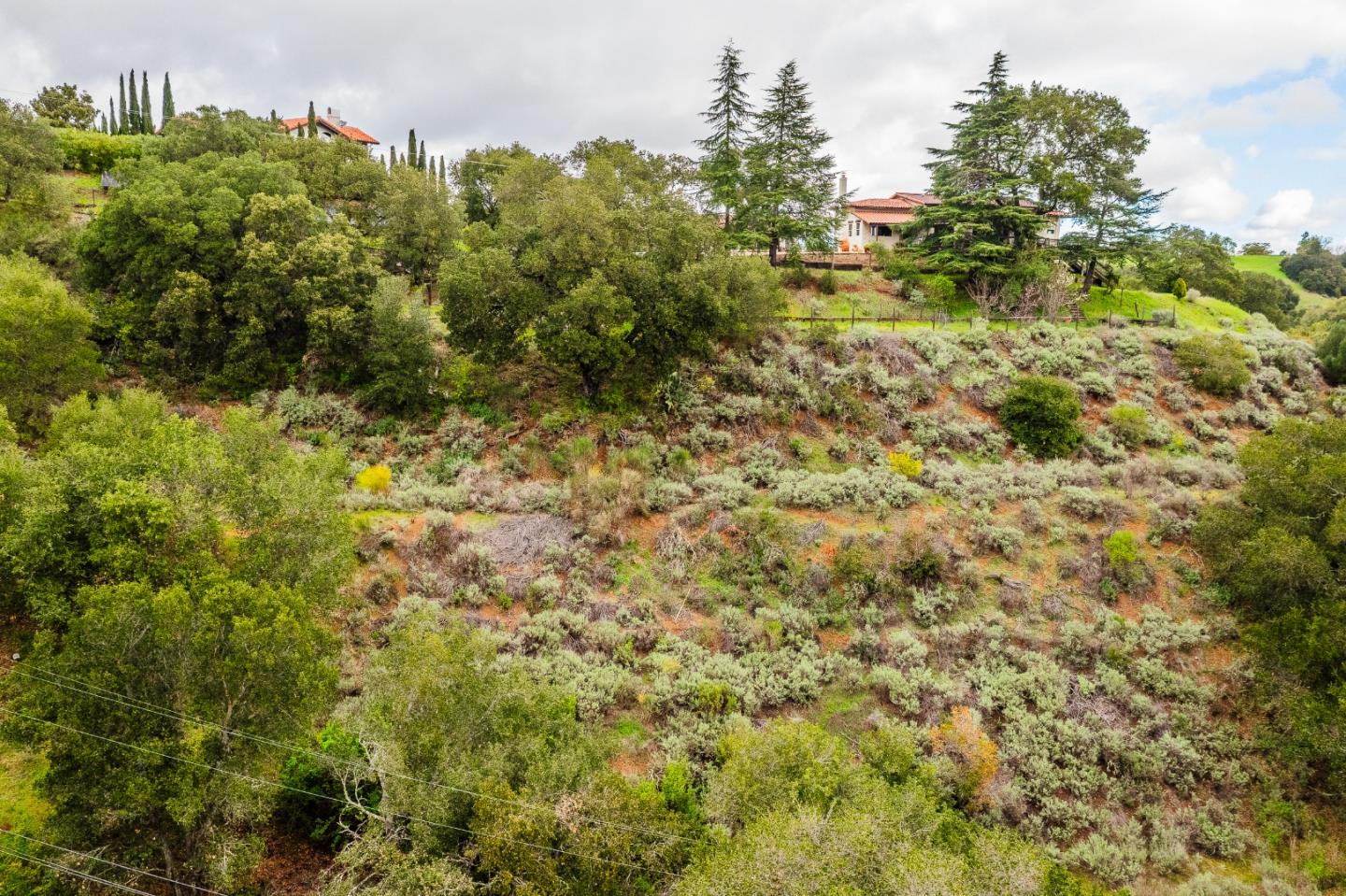 Detail Gallery Image 4 of 14 For 27388 Sherlock Ct, Los Altos,  CA 94022 - – Beds | – Baths