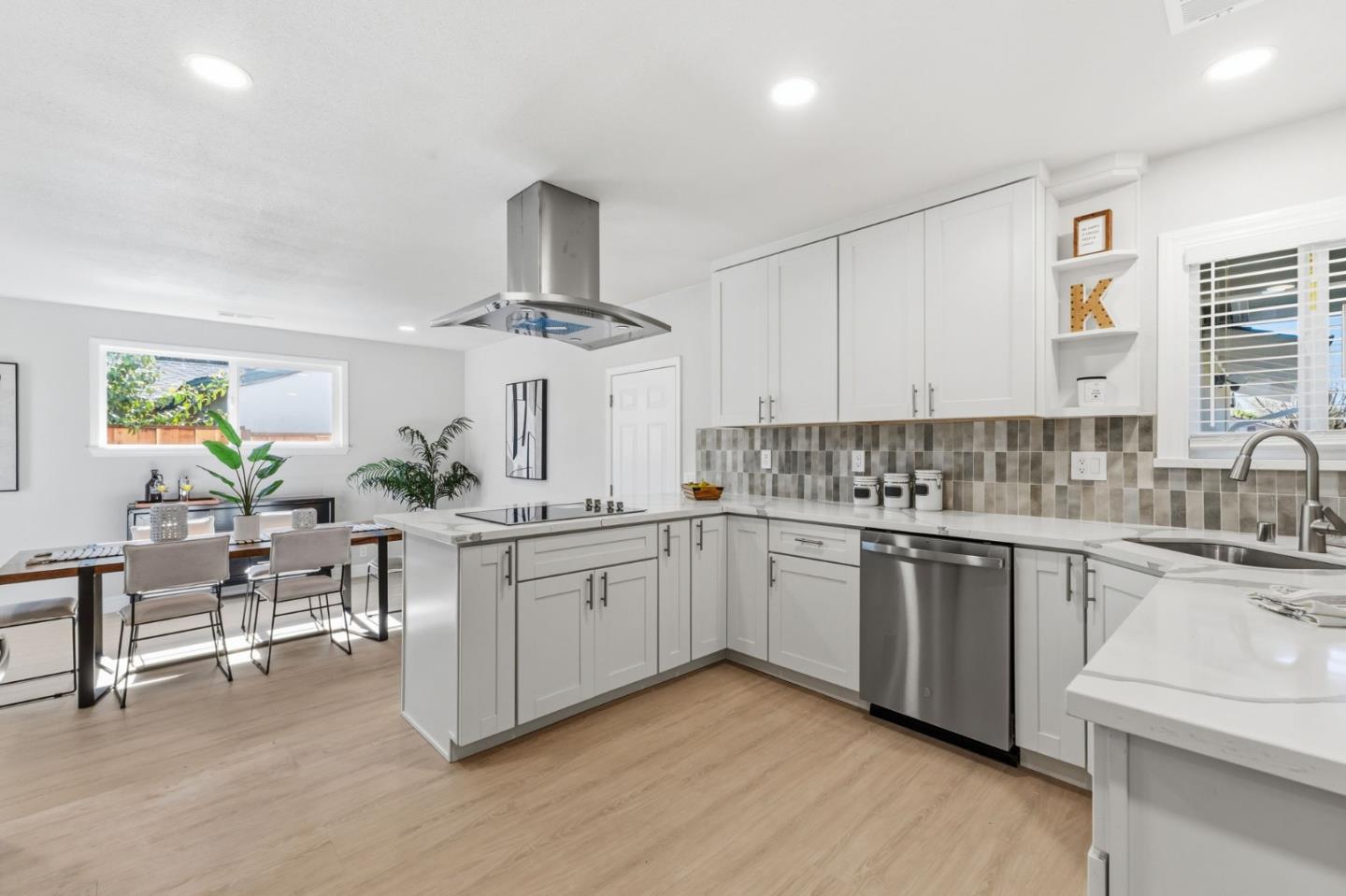 Detail Gallery Image 10 of 30 For 2690 Mclaughlin Ave, San Jose,  CA 95121 - 3 Beds | 2 Baths