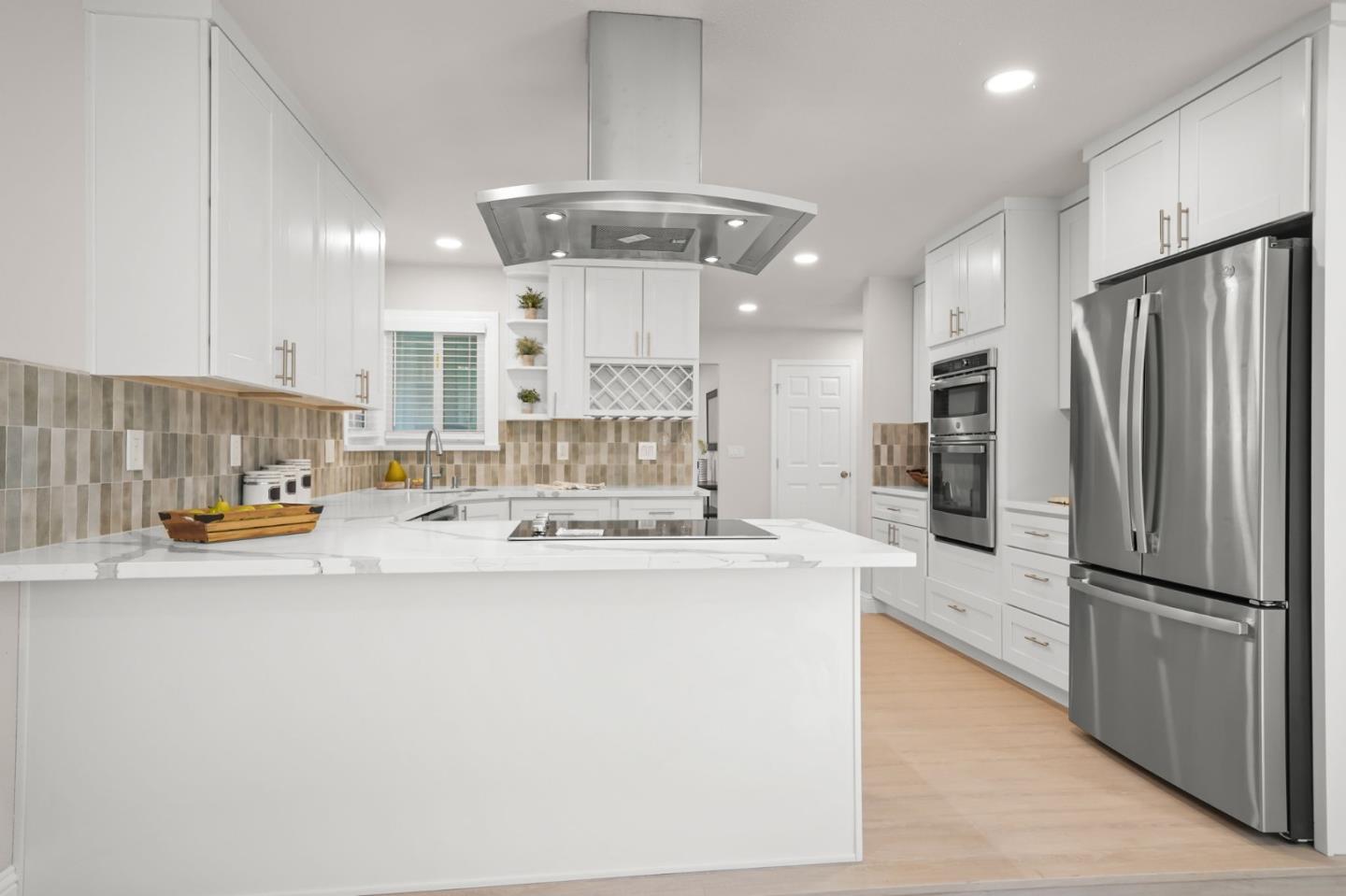 Detail Gallery Image 5 of 30 For 2690 Mclaughlin Ave, San Jose,  CA 95121 - 3 Beds | 2 Baths