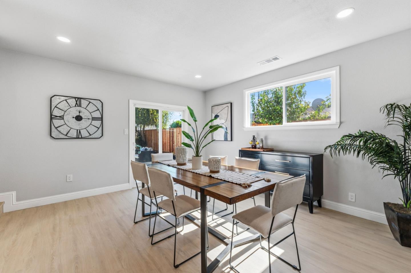 Detail Gallery Image 8 of 30 For 2690 Mclaughlin Ave, San Jose,  CA 95121 - 3 Beds | 2 Baths