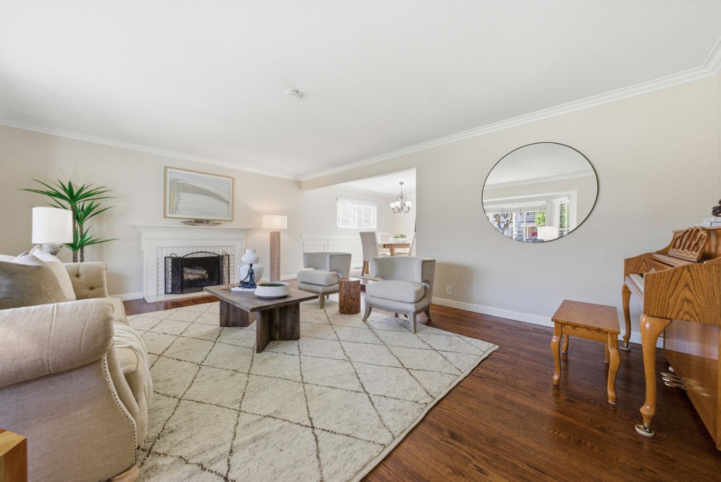 Detail Gallery Image 2 of 25 For 2643 Hill Park Dr, San Jose,  CA 95124 - 6 Beds | 2/1 Baths
