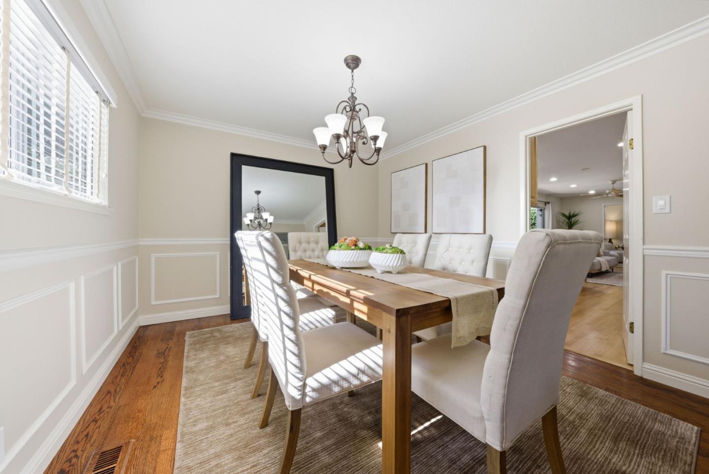 Detail Gallery Image 4 of 25 For 2643 Hill Park Dr, San Jose,  CA 95124 - 6 Beds | 2/1 Baths