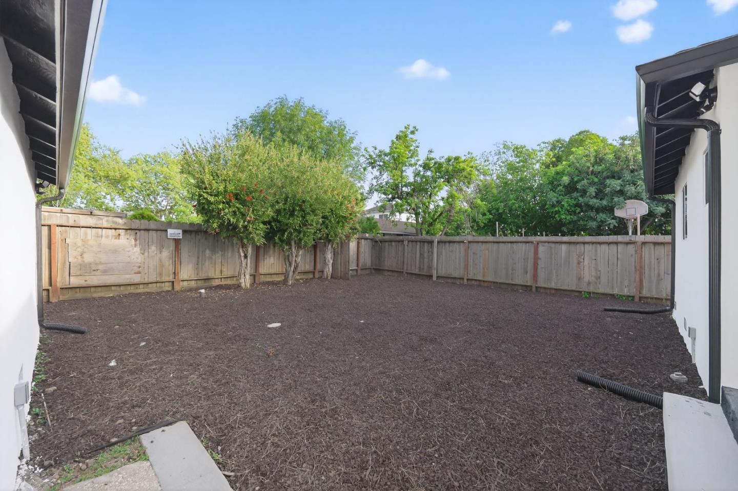 Detail Gallery Image 21 of 21 For 1150 Sevier Ave, Menlo Park,  CA 94025 - 4 Beds | 2 Baths