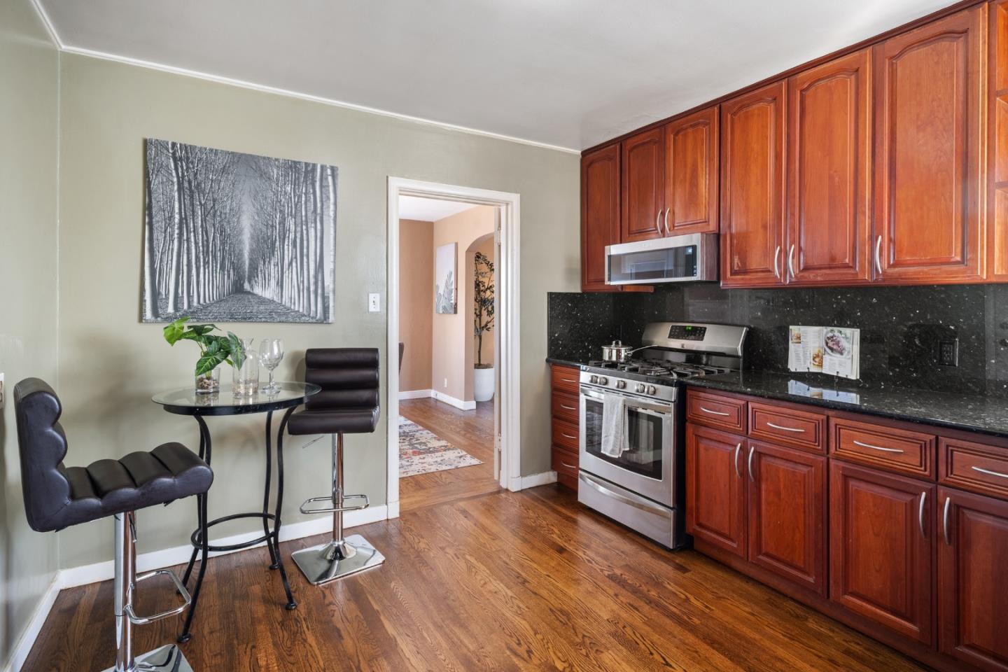 Detail Gallery Image 11 of 31 For 601 Linden Ave, San Bruno,  CA 94066 - 2 Beds | 1 Baths