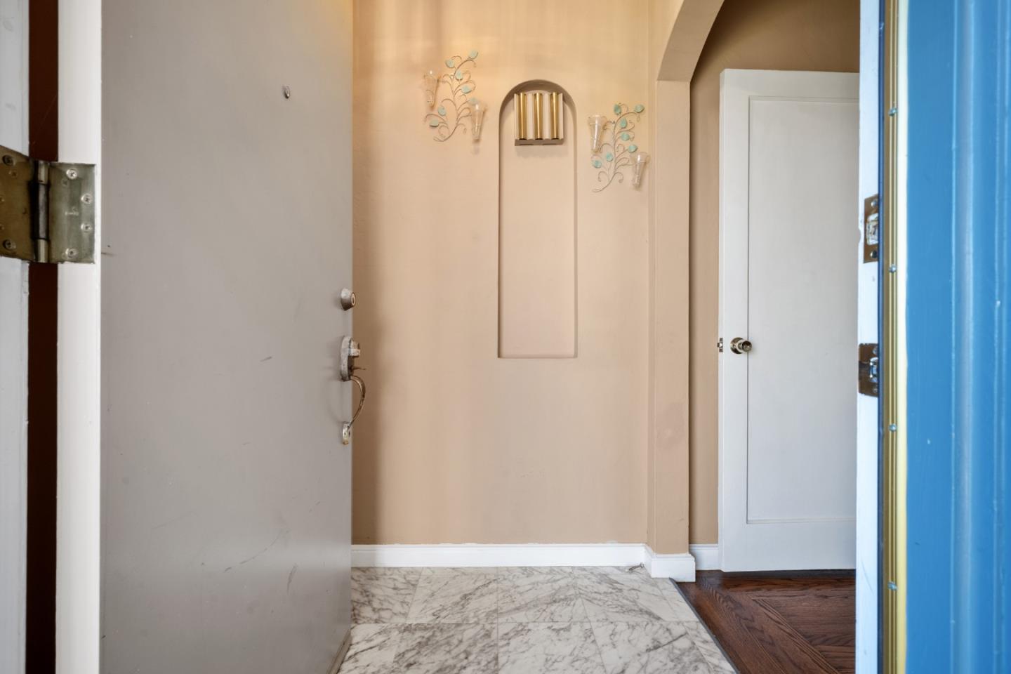 Detail Gallery Image 3 of 31 For 601 Linden Ave, San Bruno,  CA 94066 - 2 Beds | 1 Baths