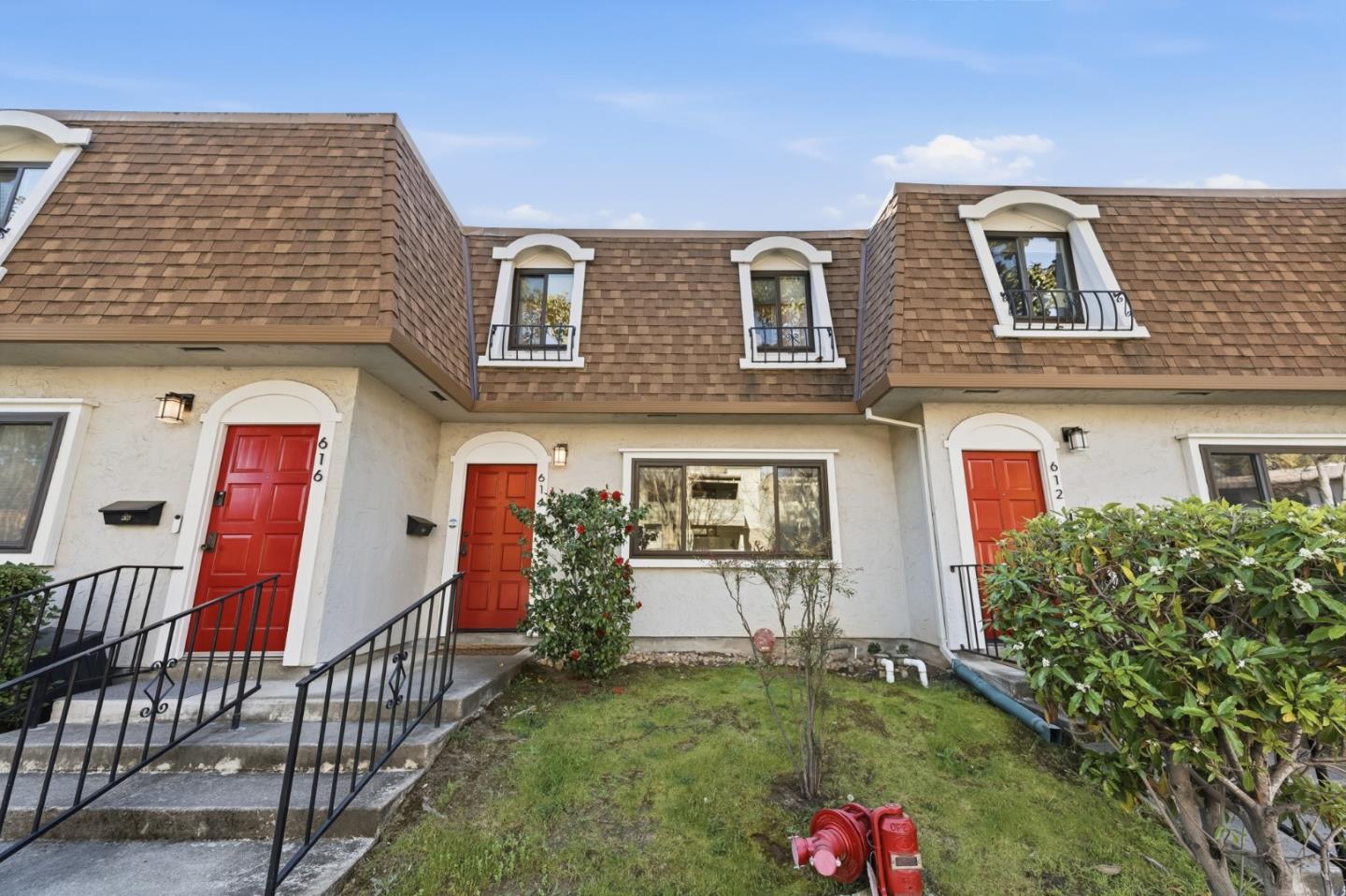 Front Image Thumbnail for ML82038578