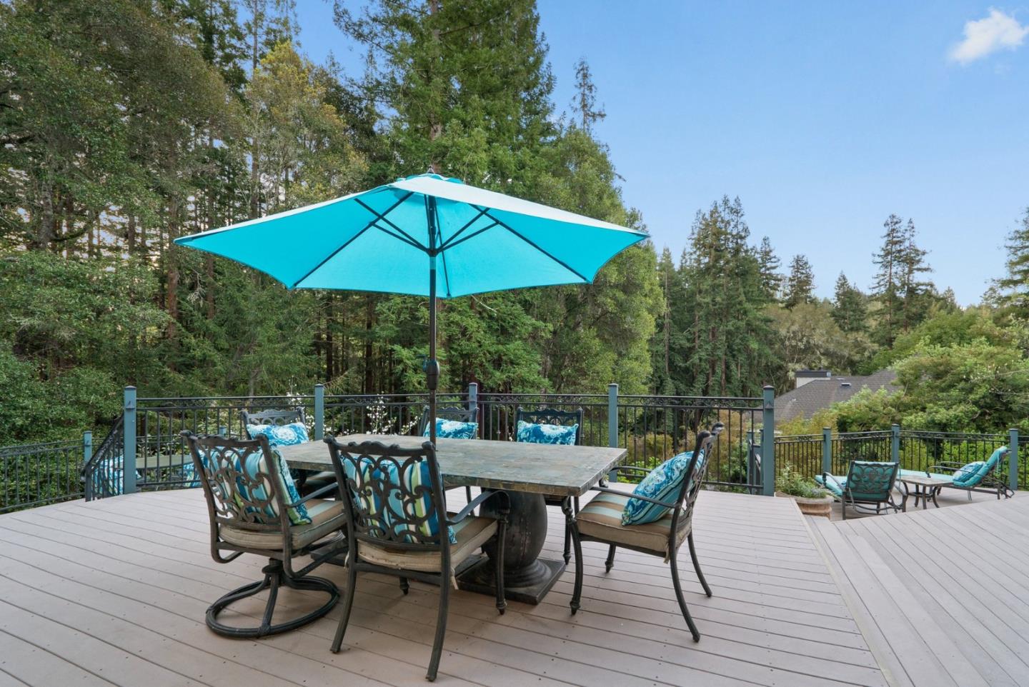 Detail Gallery Image 115 of 139 For 113 Lauren Cir, Scotts Valley,  CA 95066 - 5 Beds | 3/1 Baths