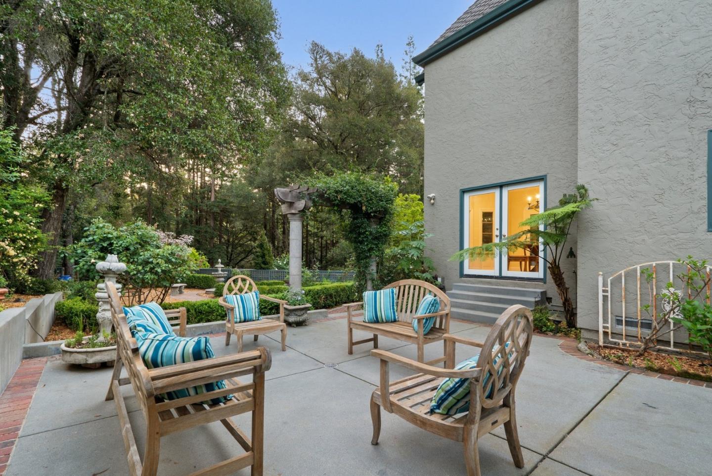 Detail Gallery Image 125 of 139 For 113 Lauren Cir, Scotts Valley,  CA 95066 - 5 Beds | 3/1 Baths