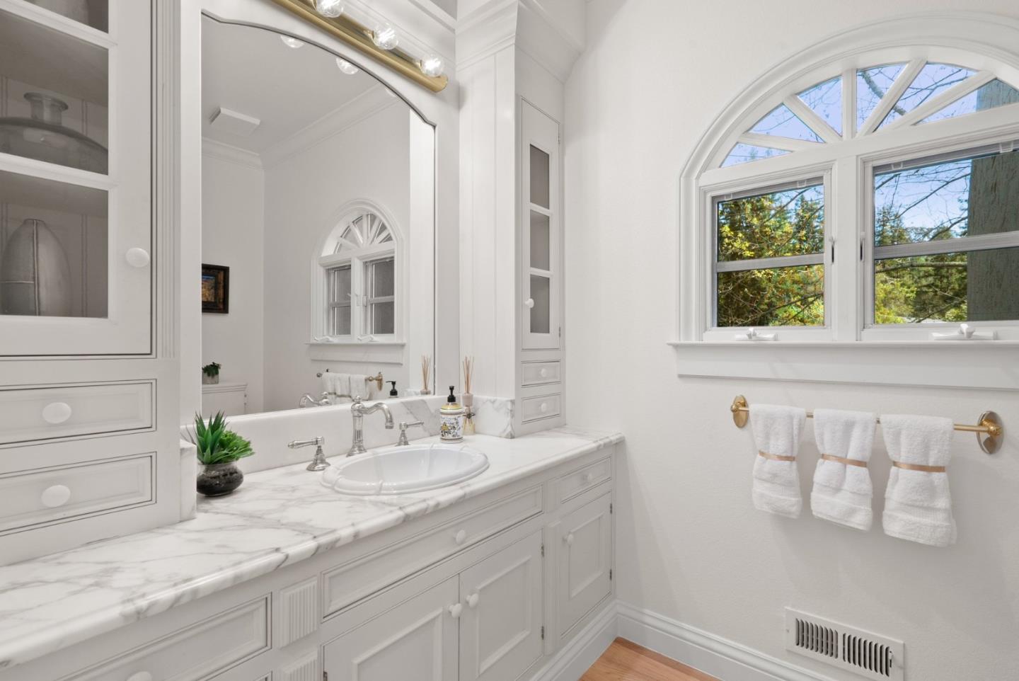 Detail Gallery Image 51 of 139 For 113 Lauren Cir, Scotts Valley,  CA 95066 - 5 Beds | 3/1 Baths