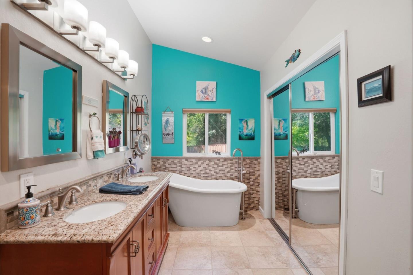 Detail Gallery Image 20 of 32 For 17109 Shady Lane Dr, Morgan Hill,  CA 95037 - 3 Beds | 2 Baths