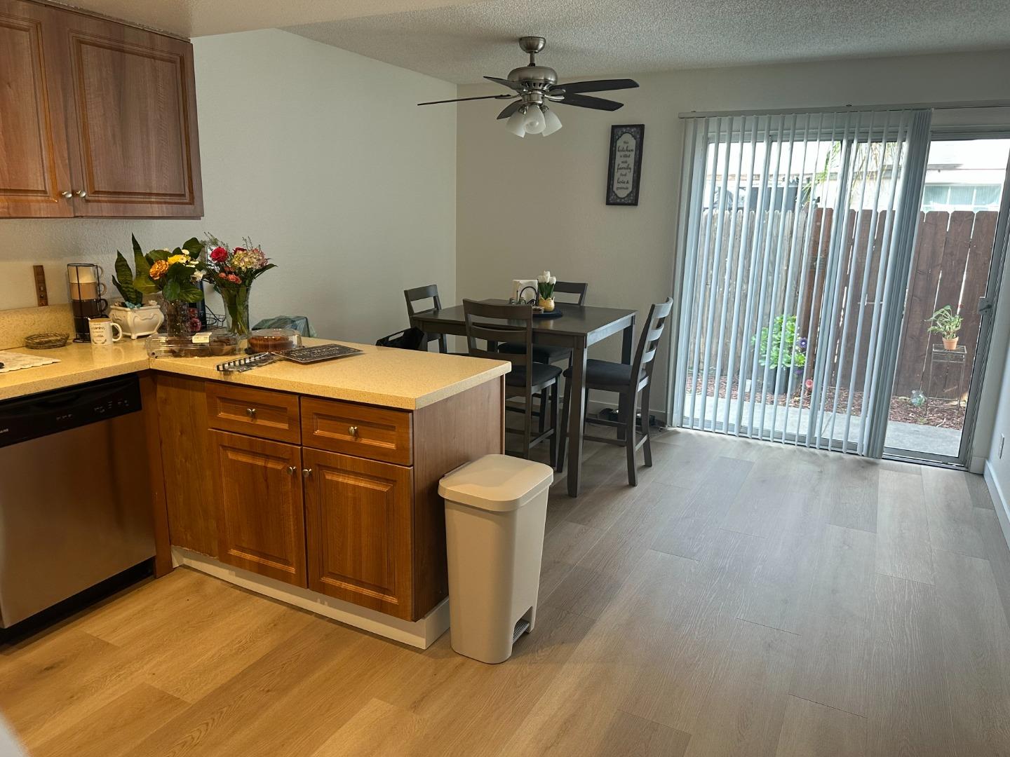 Detail Gallery Image 4 of 8 For 1759 Stokes St, San Jose,  CA 95126 - – Beds | – Baths