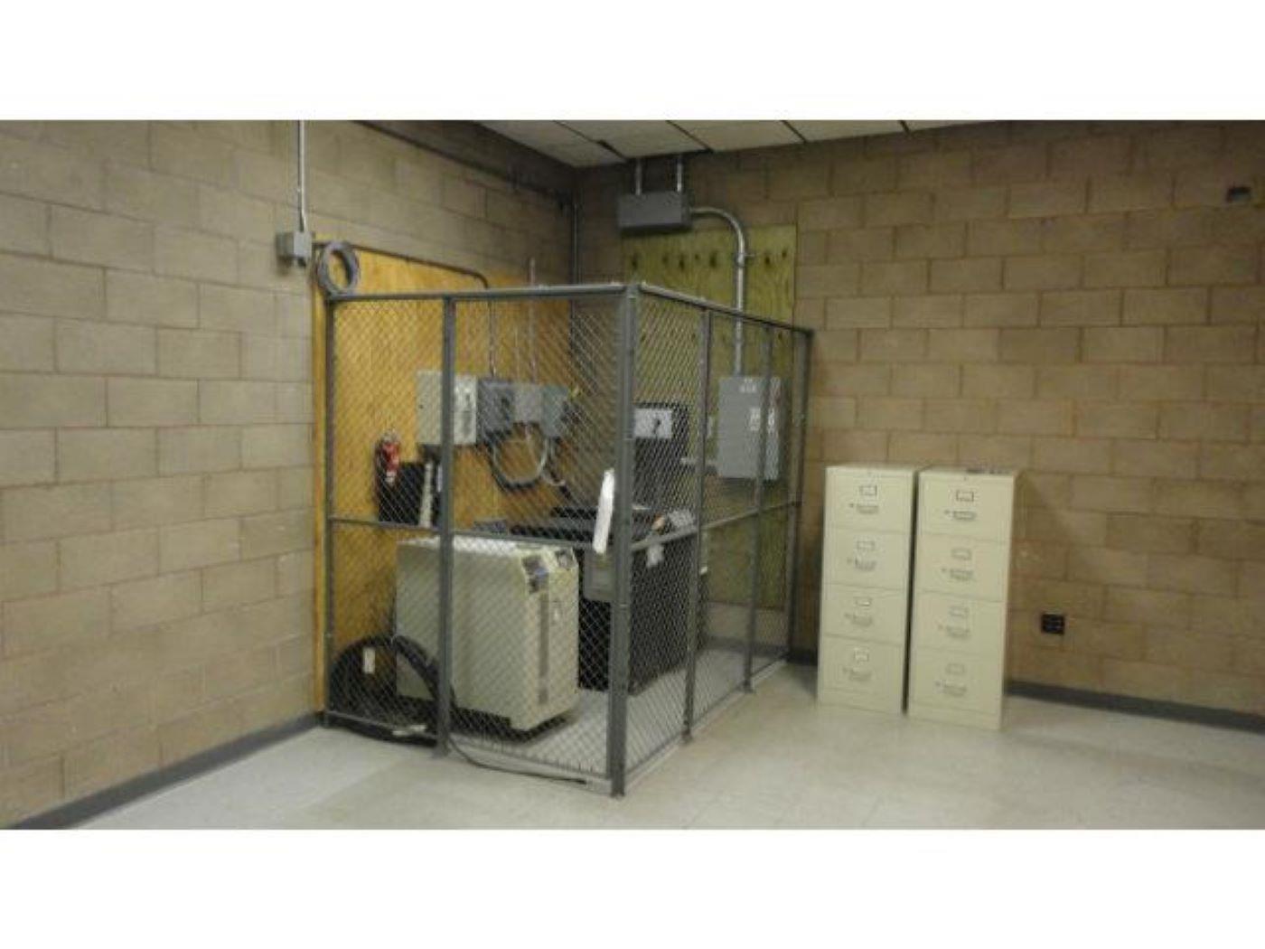 Detail Gallery Image 4 of 20 For 1009 S Claremont St, San Mateo,  CA 94402 - – Beds | – Baths