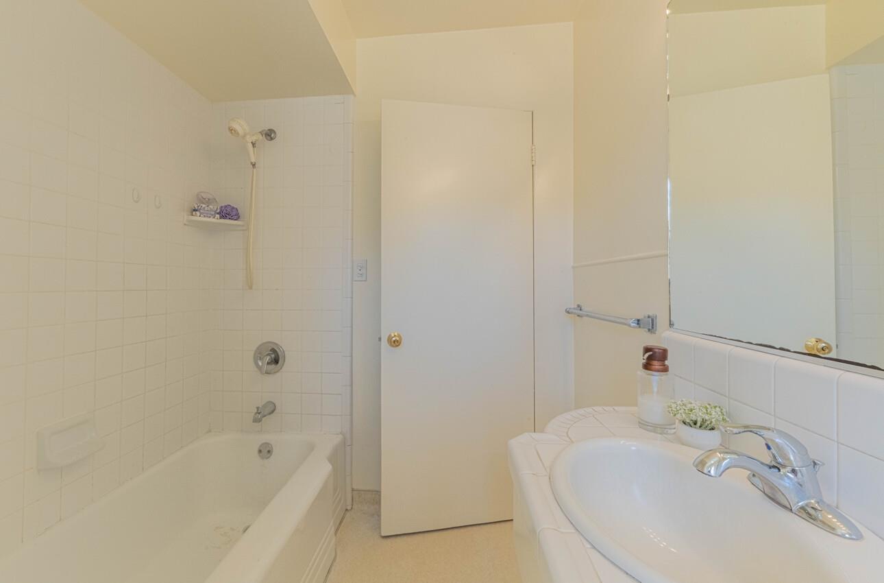 Detail Gallery Image 26 of 35 For 665 Hillcrest Ave, Pacific Grove,  CA 93950 - 3 Beds | 2 Baths