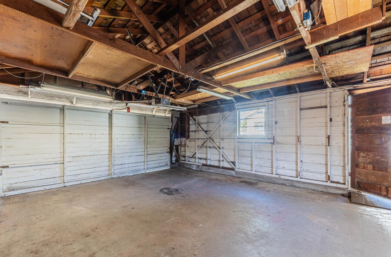 Detail Gallery Image 32 of 35 For 665 Hillcrest Ave, Pacific Grove,  CA 93950 - 3 Beds | 2 Baths