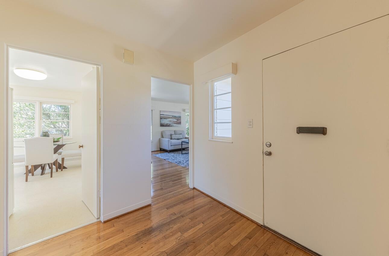 Detail Gallery Image 4 of 35 For 665 Hillcrest Ave, Pacific Grove,  CA 93950 - 3 Beds | 2 Baths