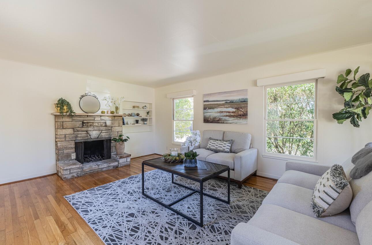 Detail Gallery Image 6 of 35 For 665 Hillcrest Ave, Pacific Grove,  CA 93950 - 3 Beds | 2 Baths