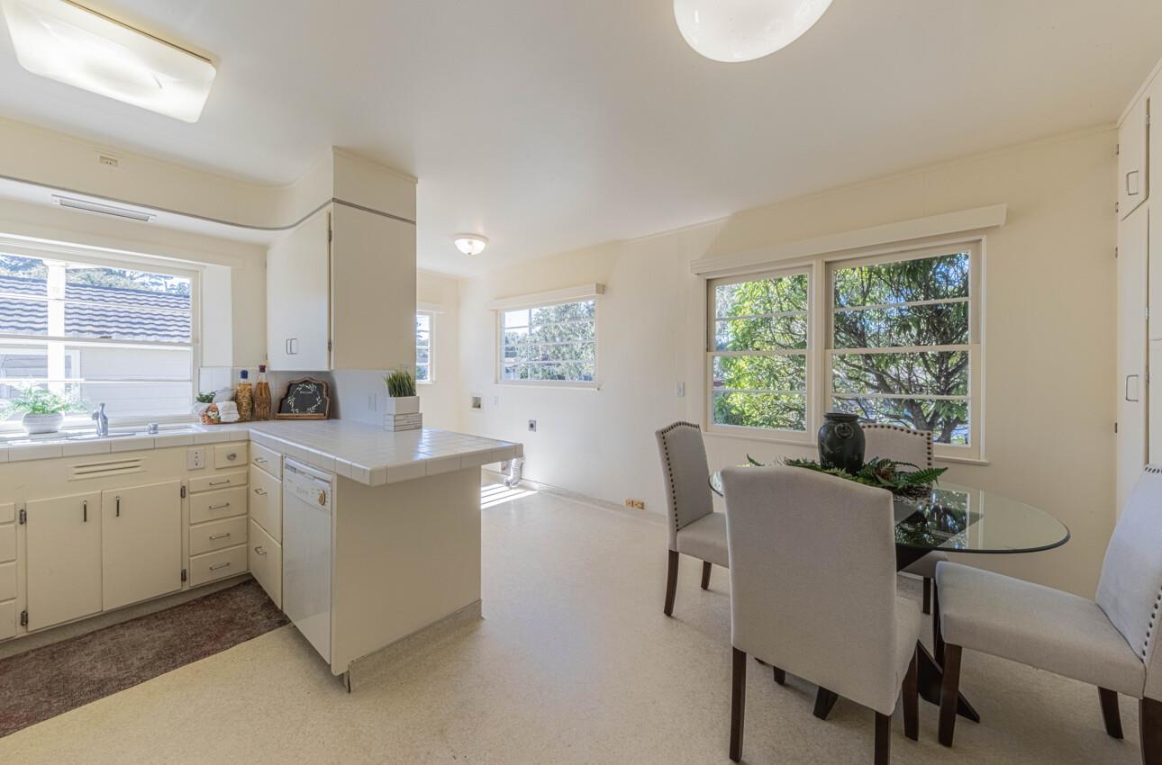 Detail Gallery Image 8 of 35 For 665 Hillcrest Ave, Pacific Grove,  CA 93950 - 3 Beds | 2 Baths