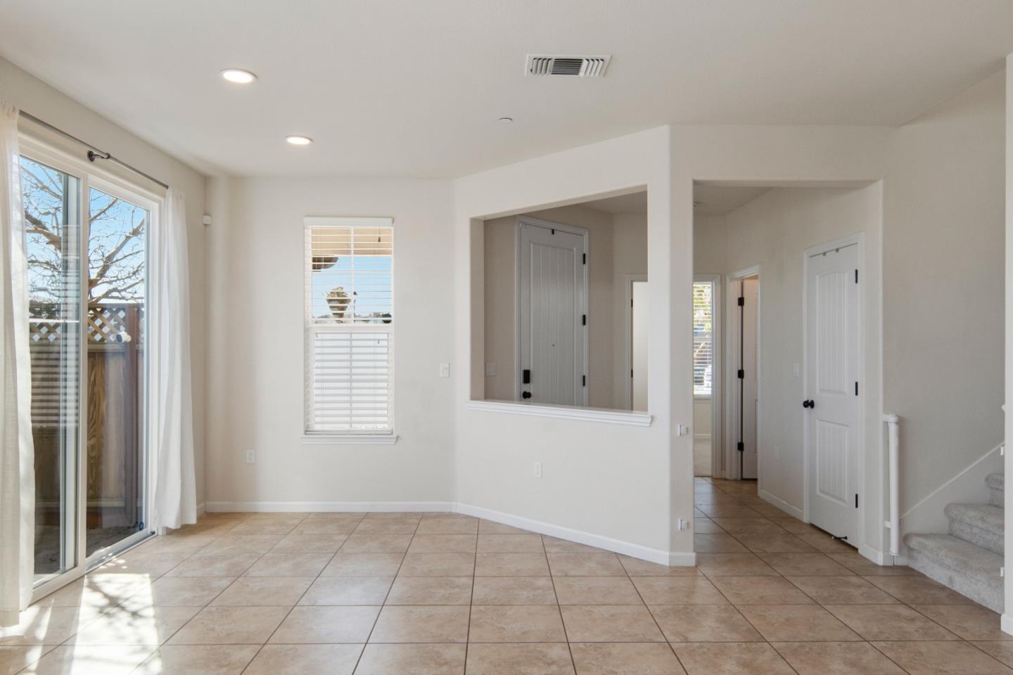 Detail Gallery Image 12 of 35 For 15181 Breckinridge Ave, East Garrison,  CA 93933 - 3 Beds | 3 Baths