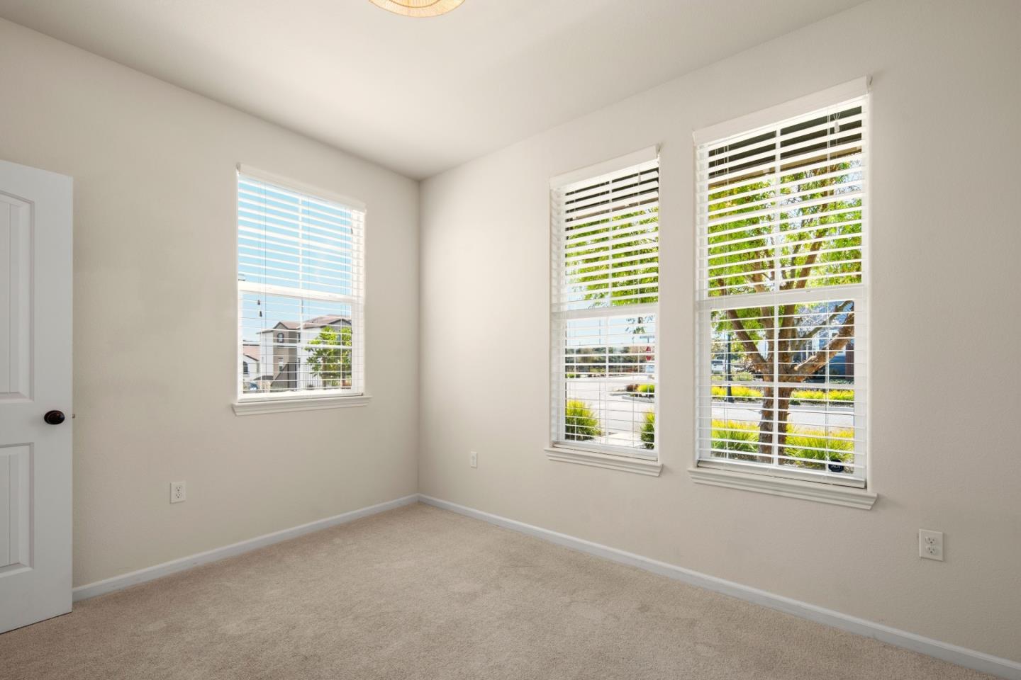 Detail Gallery Image 14 of 35 For 15181 Breckinridge Ave, East Garrison,  CA 93933 - 3 Beds | 3 Baths