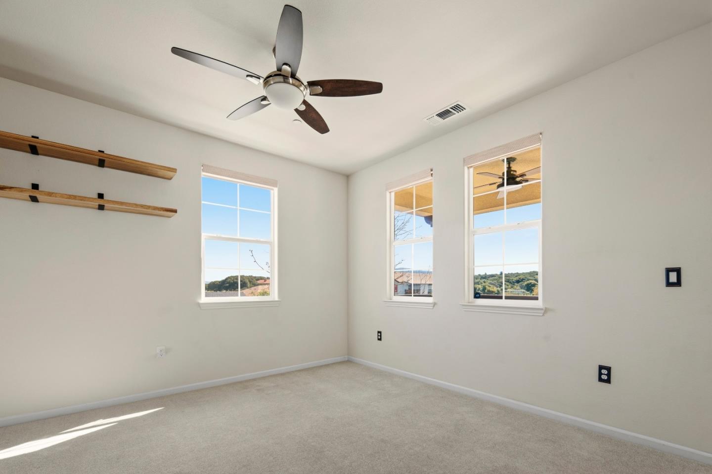 Detail Gallery Image 18 of 35 For 15181 Breckinridge Ave, East Garrison,  CA 93933 - 3 Beds | 3 Baths