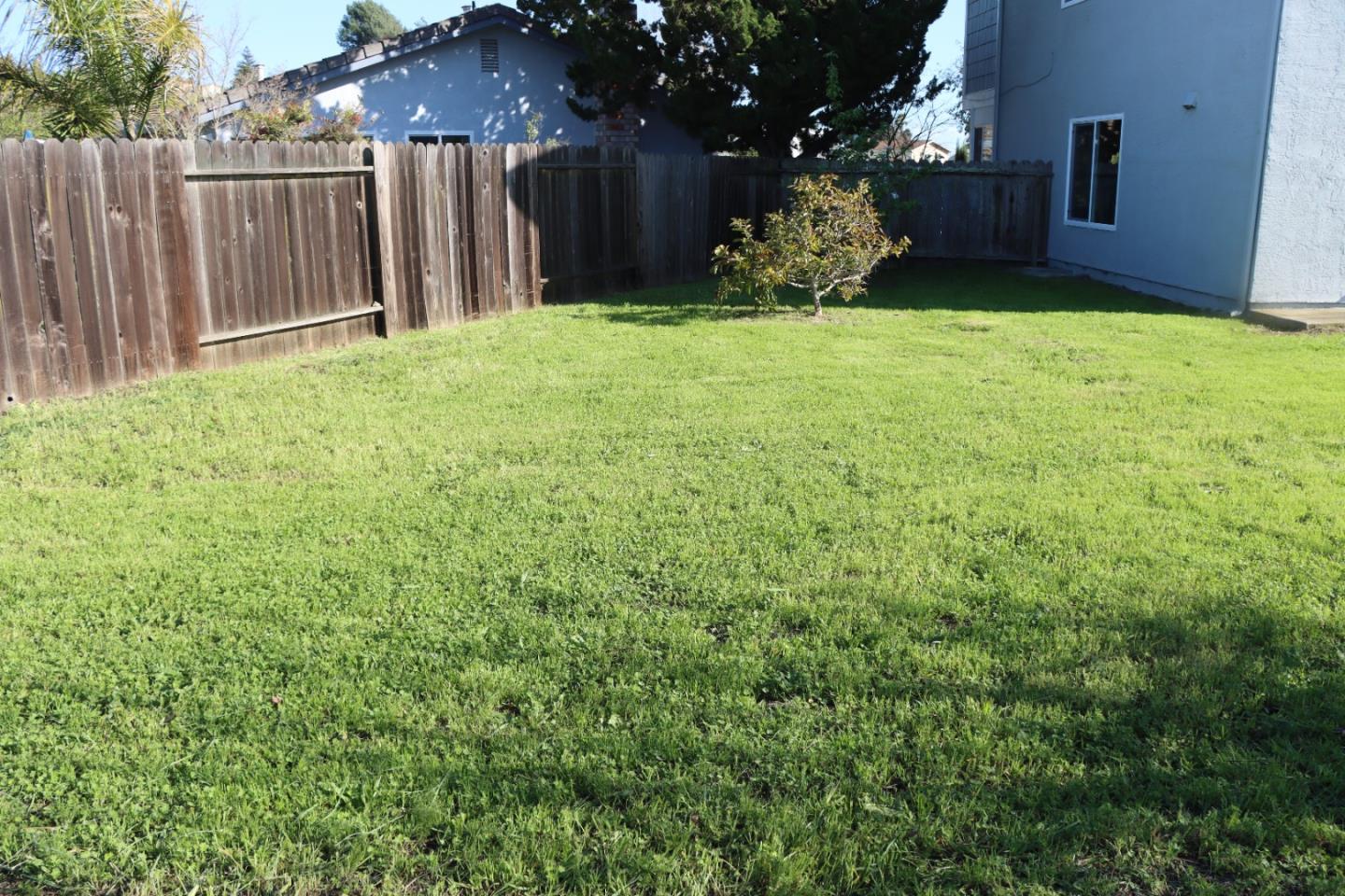 Detail Gallery Image 4 of 21 For 100 Justin Ct, Vallejo,  CA 94591 - 4 Beds | 2/1 Baths