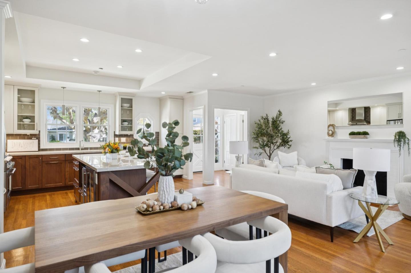 Detail Gallery Image 10 of 49 For 240 Briar Ln, San Mateo,  CA 94403 - 3 Beds | 2 Baths