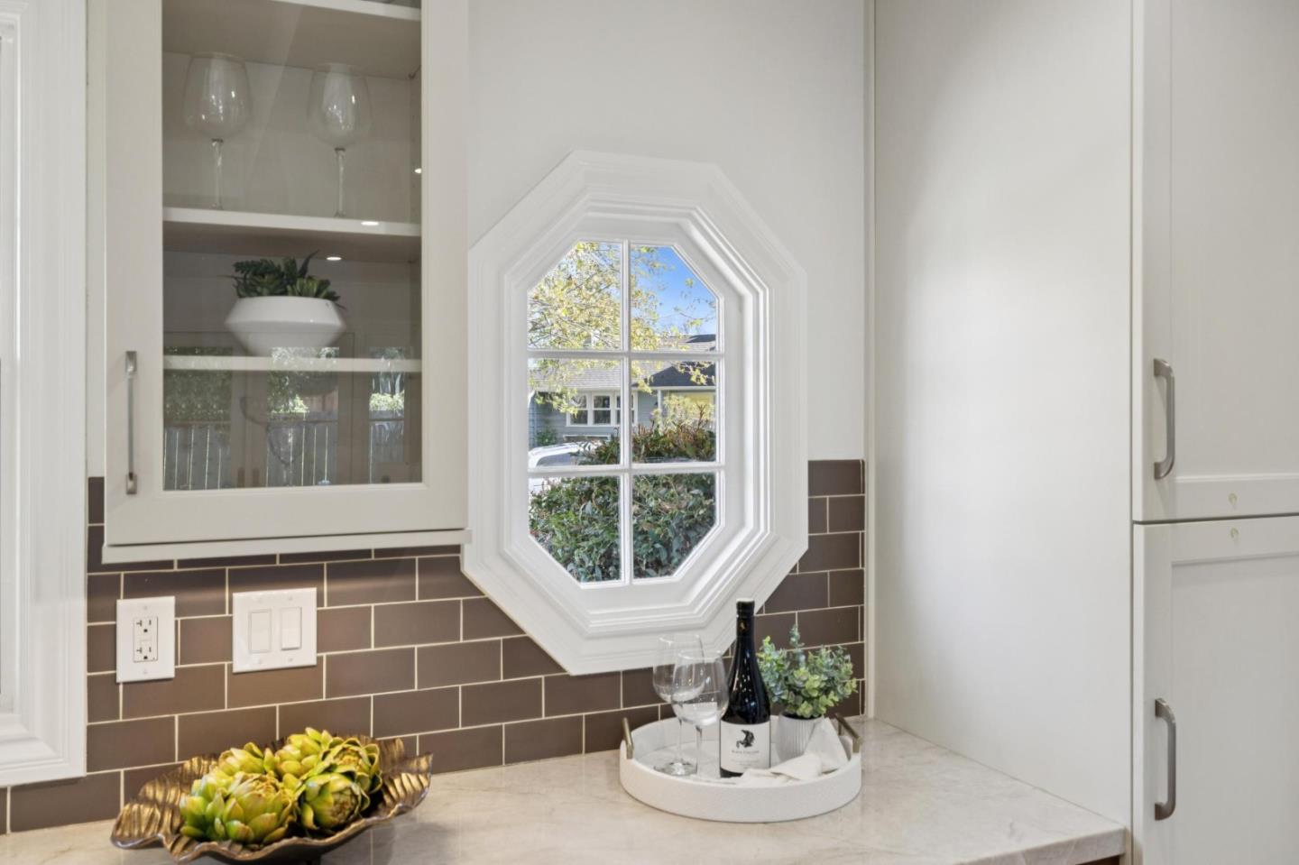 Detail Gallery Image 13 of 49 For 240 Briar Ln, San Mateo,  CA 94403 - 3 Beds | 2 Baths