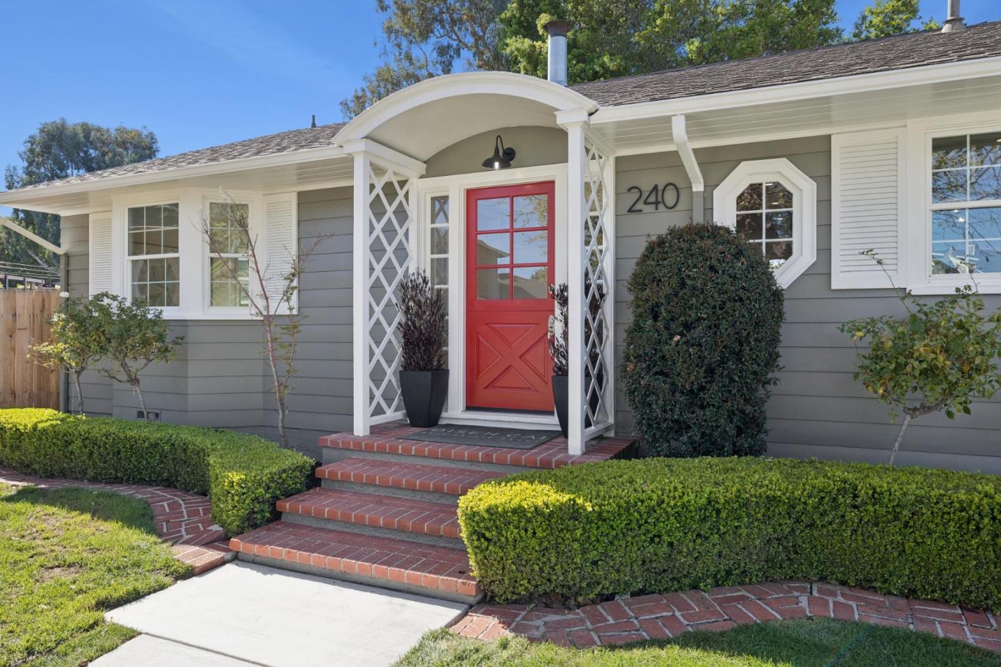 Detail Gallery Image 3 of 49 For 240 Briar Ln, San Mateo,  CA 94403 - 3 Beds | 2 Baths