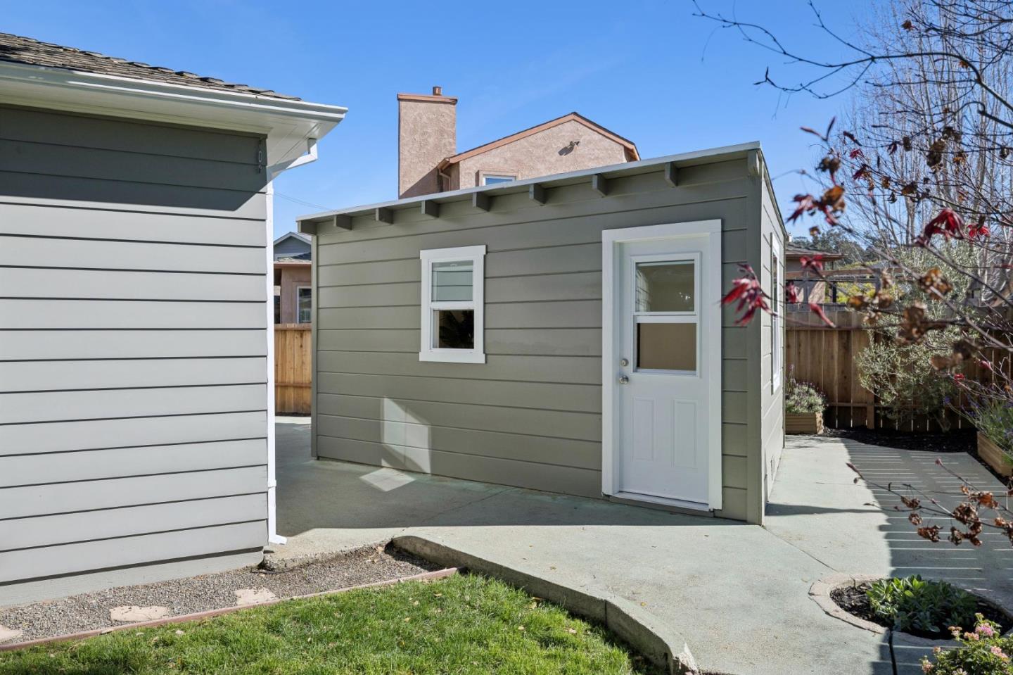 Detail Gallery Image 36 of 49 For 240 Briar Ln, San Mateo,  CA 94403 - 3 Beds | 2 Baths