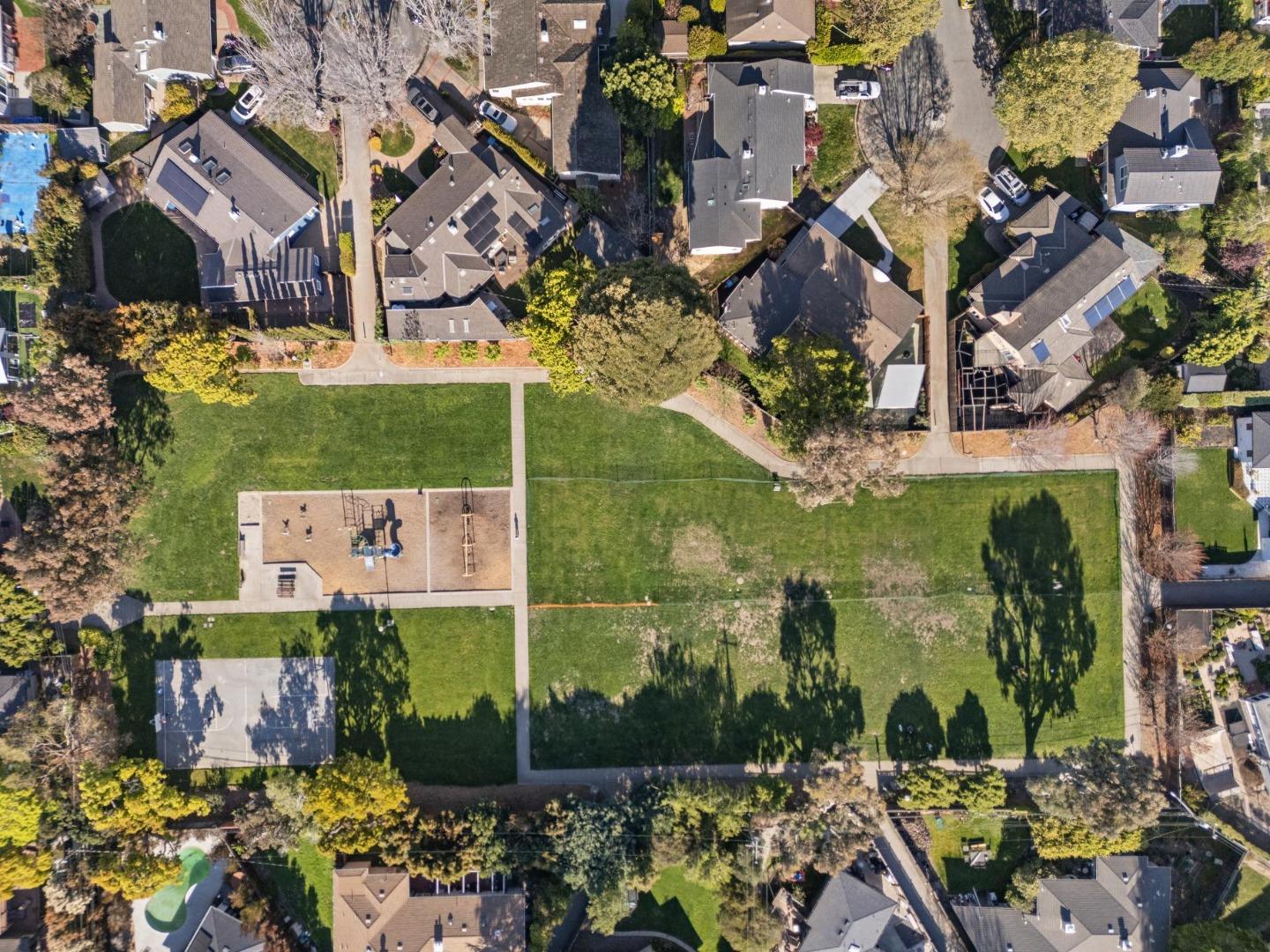 Detail Gallery Image 47 of 49 For 240 Briar Ln, San Mateo,  CA 94403 - 3 Beds | 2 Baths