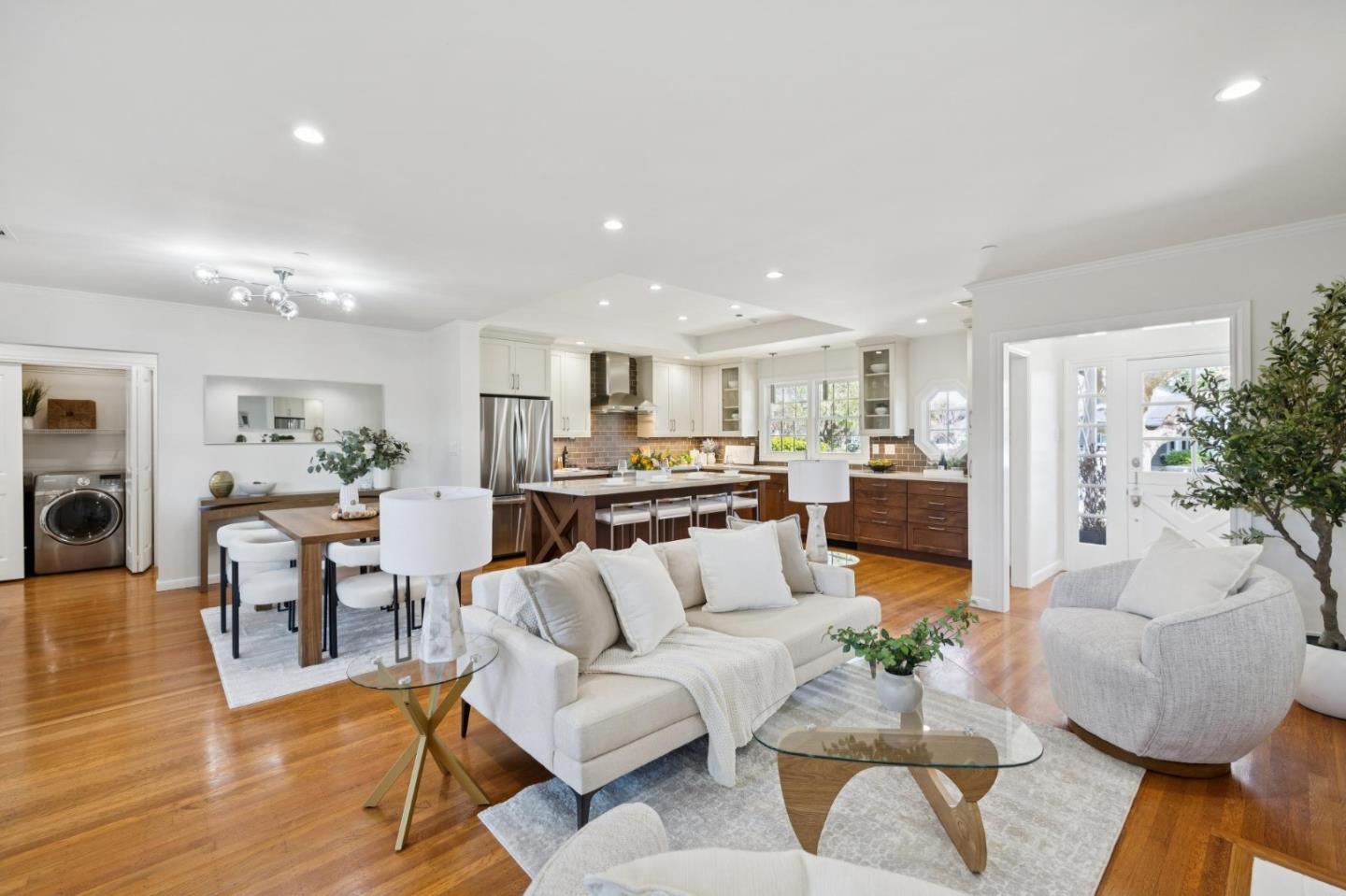 Detail Gallery Image 8 of 49 For 240 Briar Ln, San Mateo,  CA 94403 - 3 Beds | 2 Baths