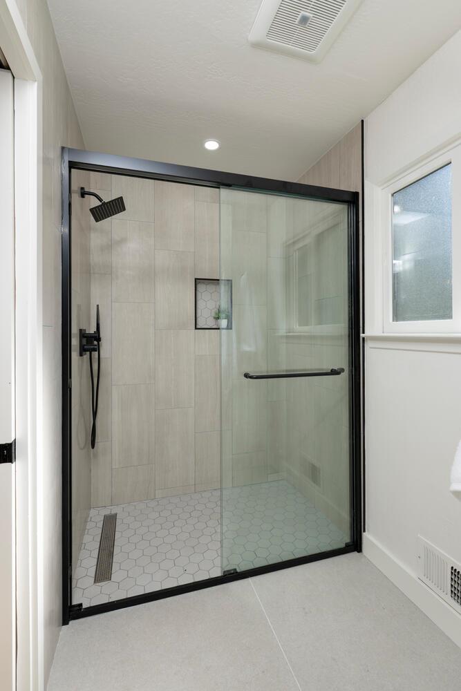 Detail Gallery Image 19 of 30 For 2612 Lincoln Ave, Belmont,  CA 94002 - 3 Beds | 2 Baths