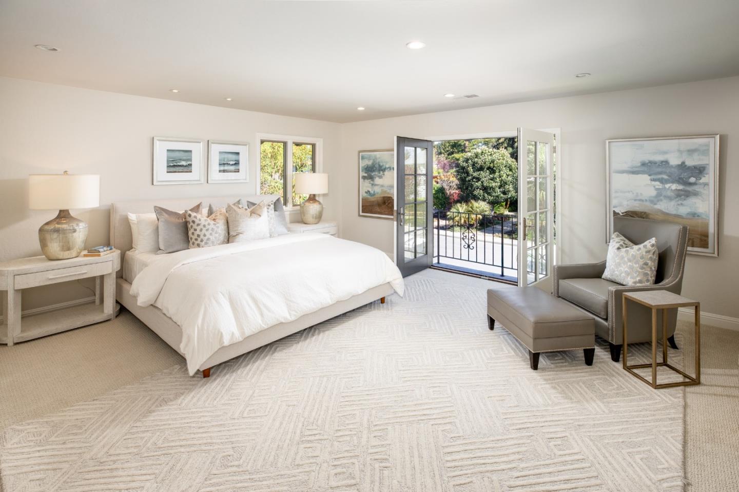 Detail Gallery Image 19 of 42 For 1940 Camino a Los Cerros, Menlo Park,  CA 94025 - 5 Beds | 3/1 Baths