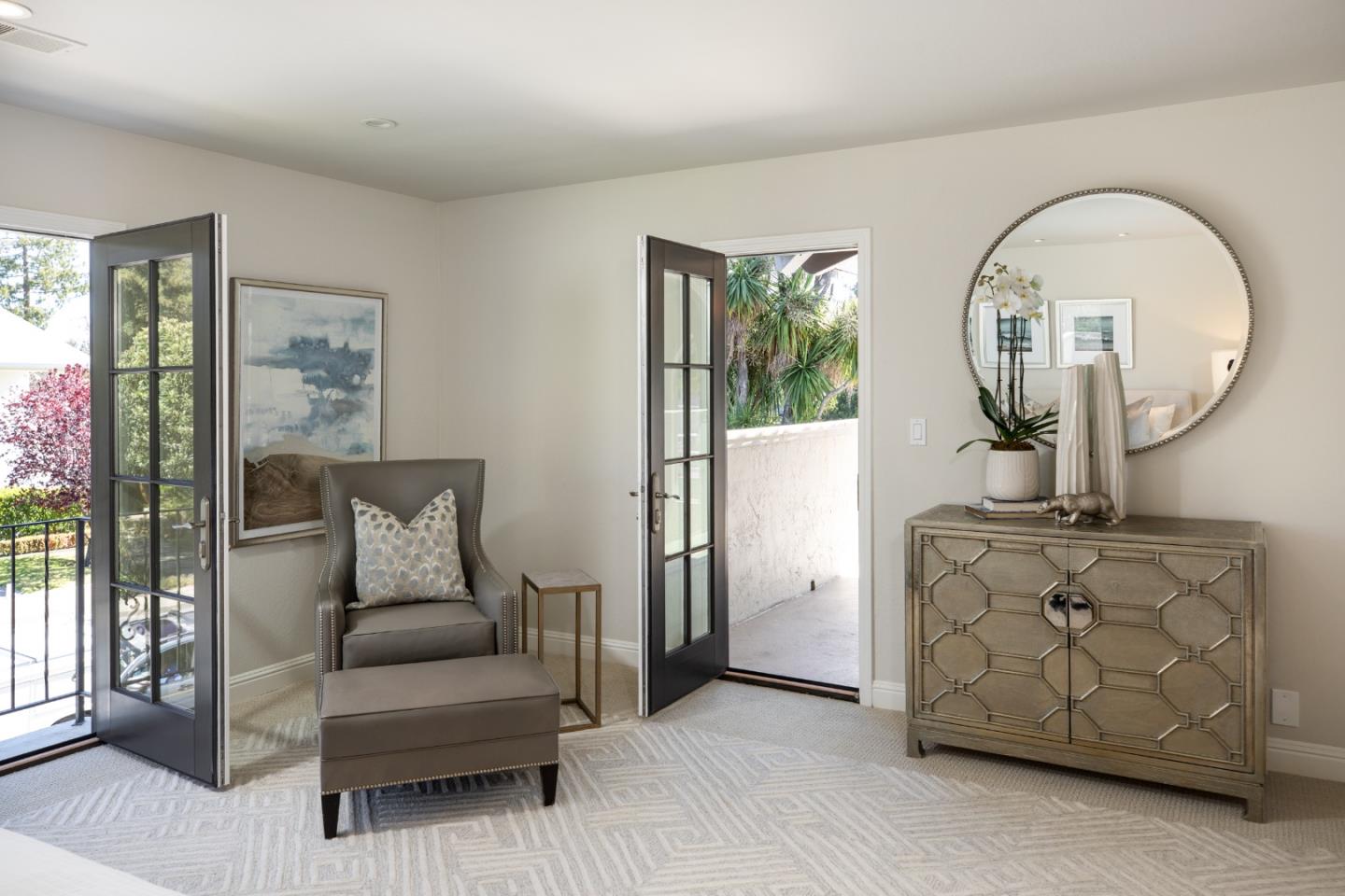 Detail Gallery Image 20 of 42 For 1940 Camino a Los Cerros, Menlo Park,  CA 94025 - 5 Beds | 3/1 Baths