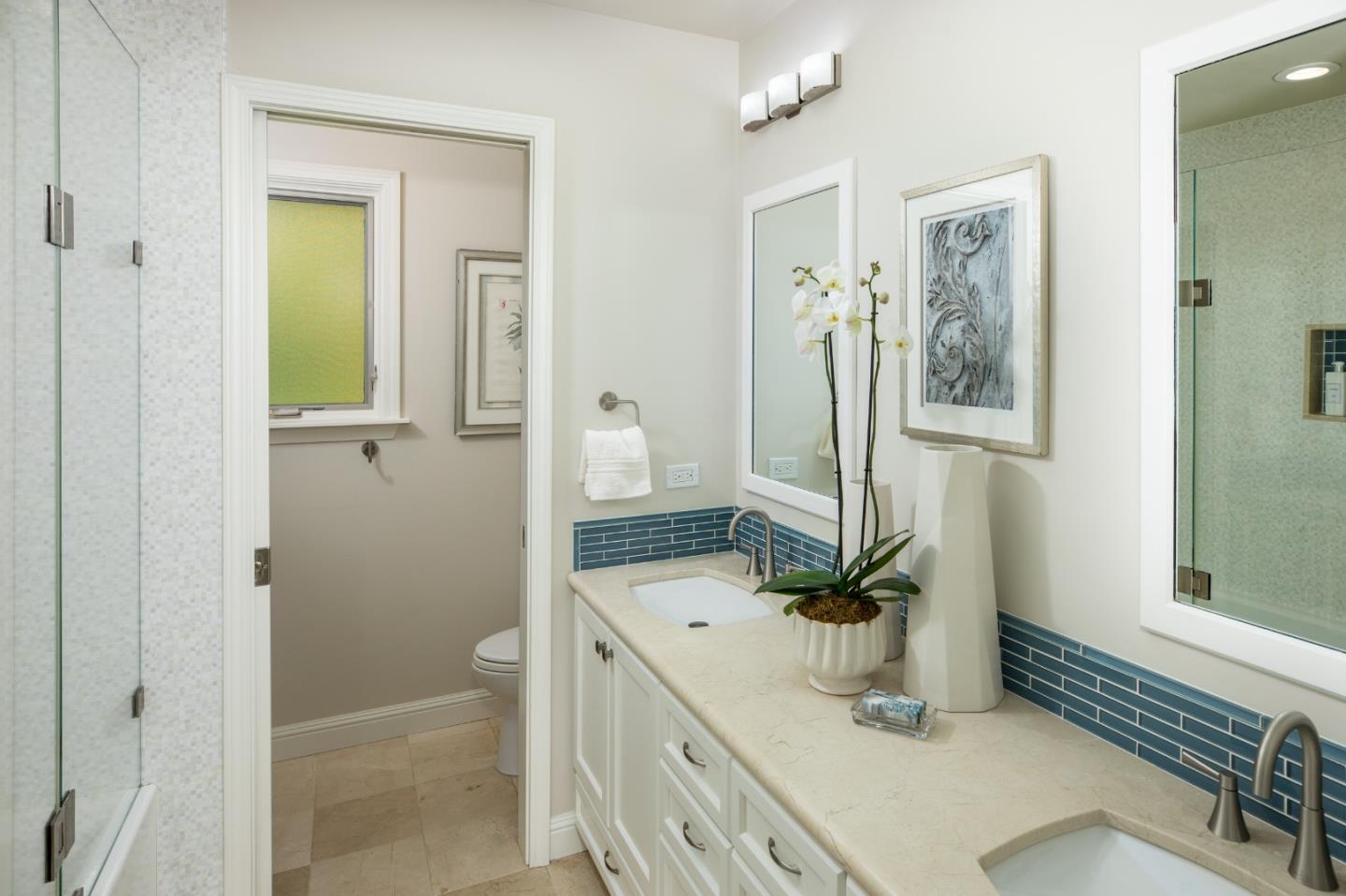 Detail Gallery Image 27 of 42 For 1940 Camino a Los Cerros, Menlo Park,  CA 94025 - 5 Beds | 3/1 Baths