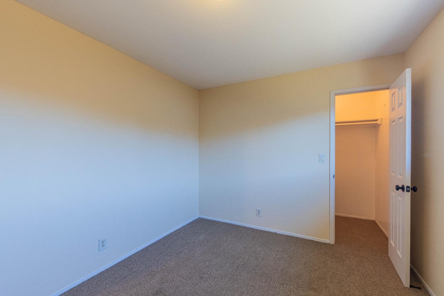 Detail Gallery Image 19 of 28 For 1519 Los Altos Way, Salinas,  CA 93906 - 3 Beds | 2 Baths