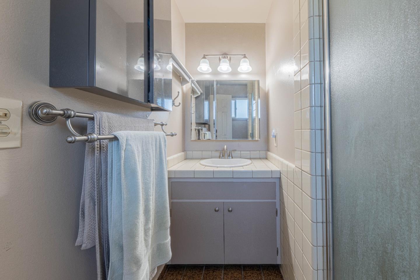 Detail Gallery Image 21 of 28 For 1519 Los Altos Way, Salinas,  CA 93906 - 3 Beds | 2 Baths